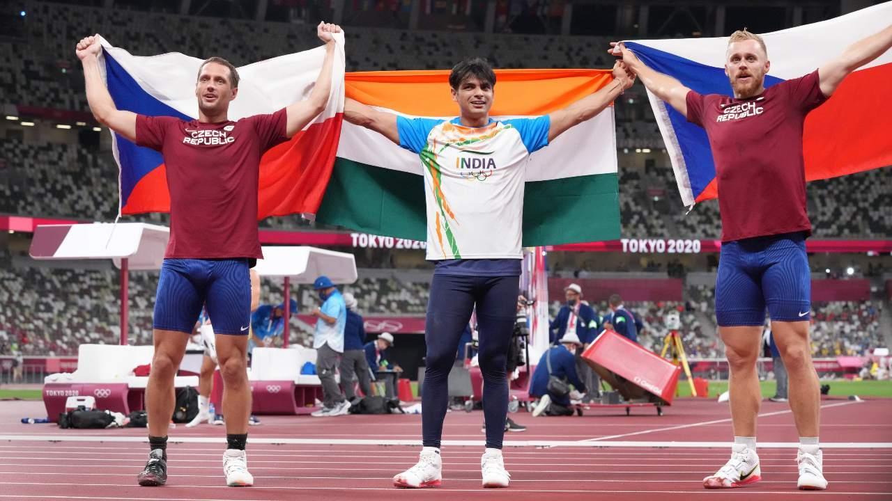 Tokyo Olympics: Sachin Tendulkar, Abhinav Bindra laud Neeraj Chopra on winning historic gold medal